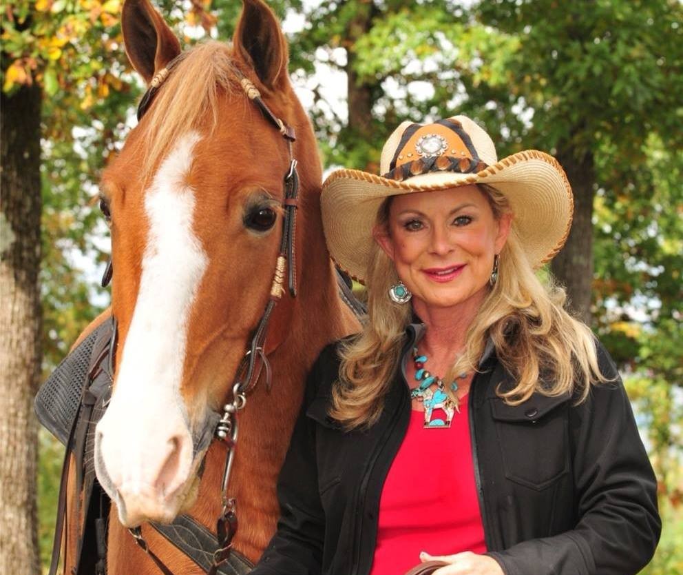 Amie Lee Marks Headshot
